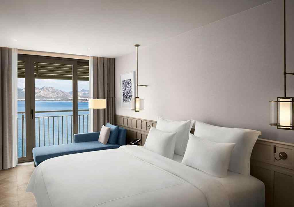 Mediterranean Suite with Living Room