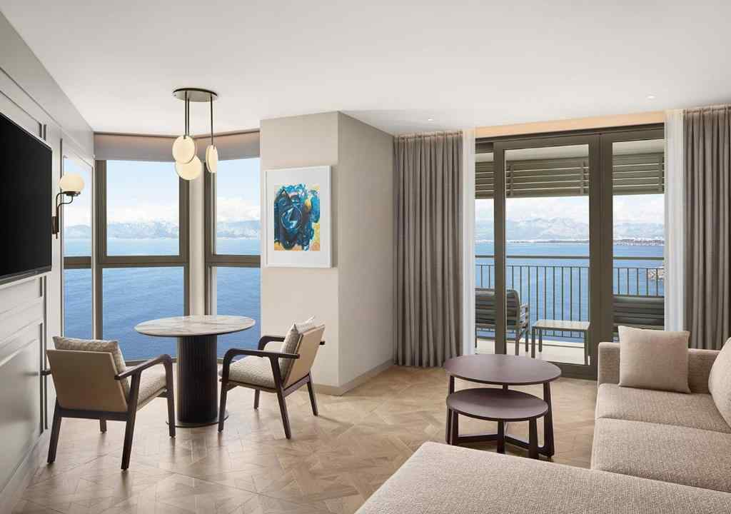 Mediterranean Suite with Living Room