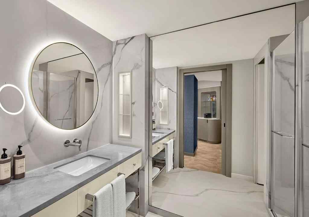 Mediterranean Suite with Living Room