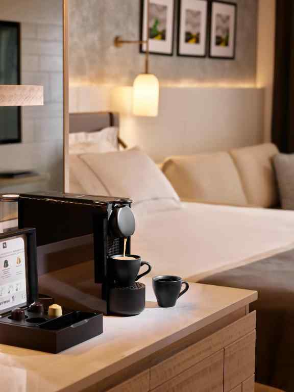 Deluxe Room Side Sea View & Pool View