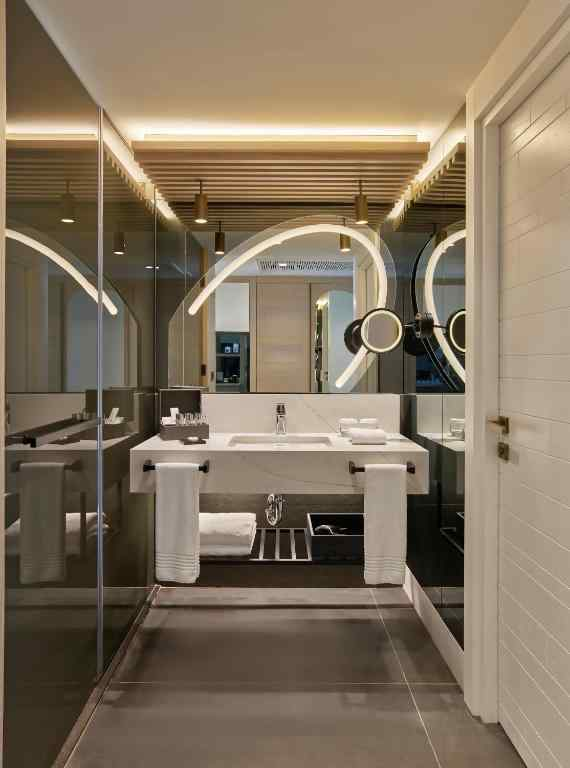 Deluxe Room Direct Sea View