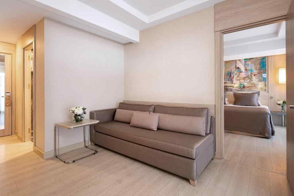 Deluxe Junior Suite with Balcony