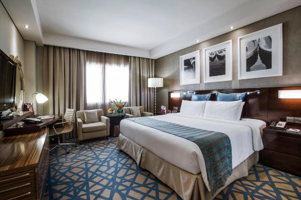 Standard King room Lounge Access