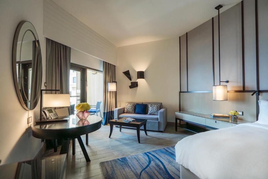 Sea View Room with Balcony - King Bed 