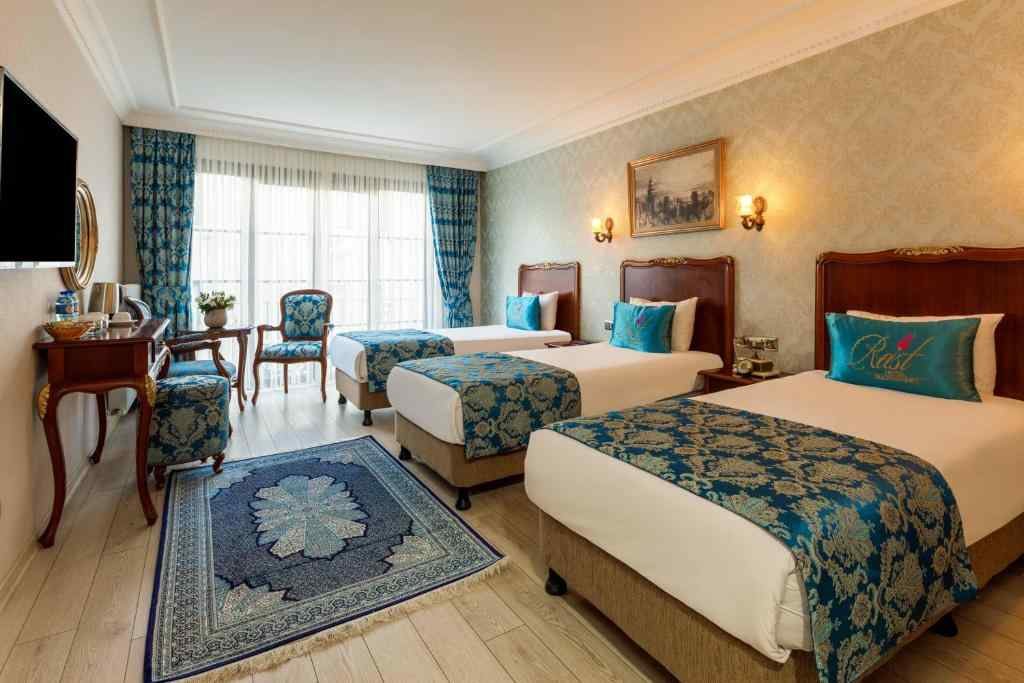 Deluxe Triple Room with Balcony