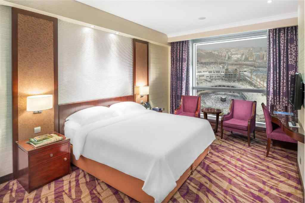 Spacious Partial Kaaba view room - twin beds