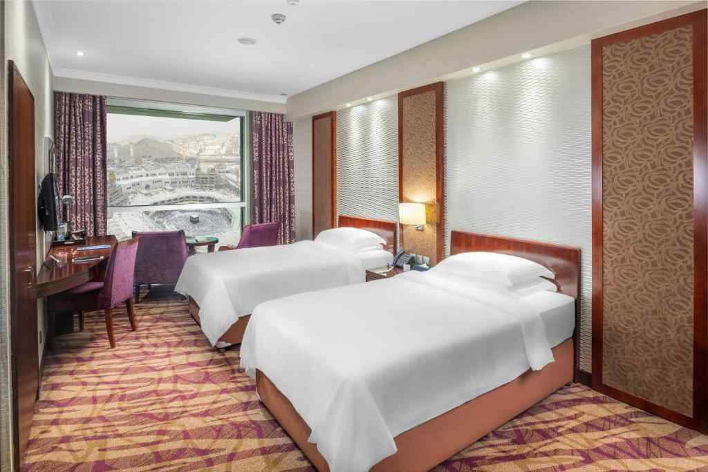 Spacious Partial Kaaba view room - twin beds