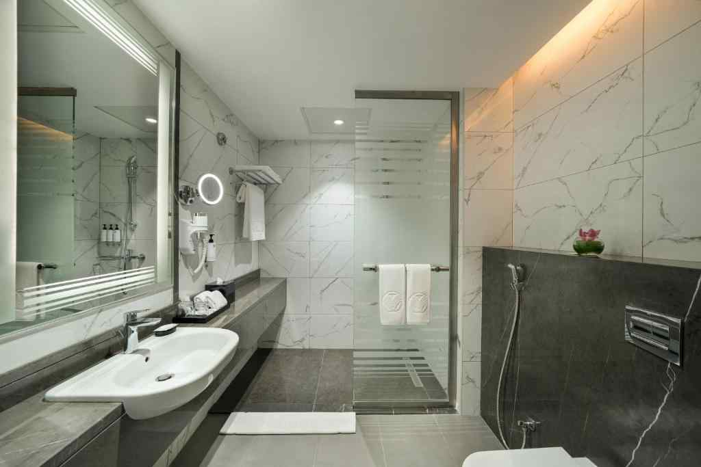 Spacious City View Room King bed & Sofa Bed