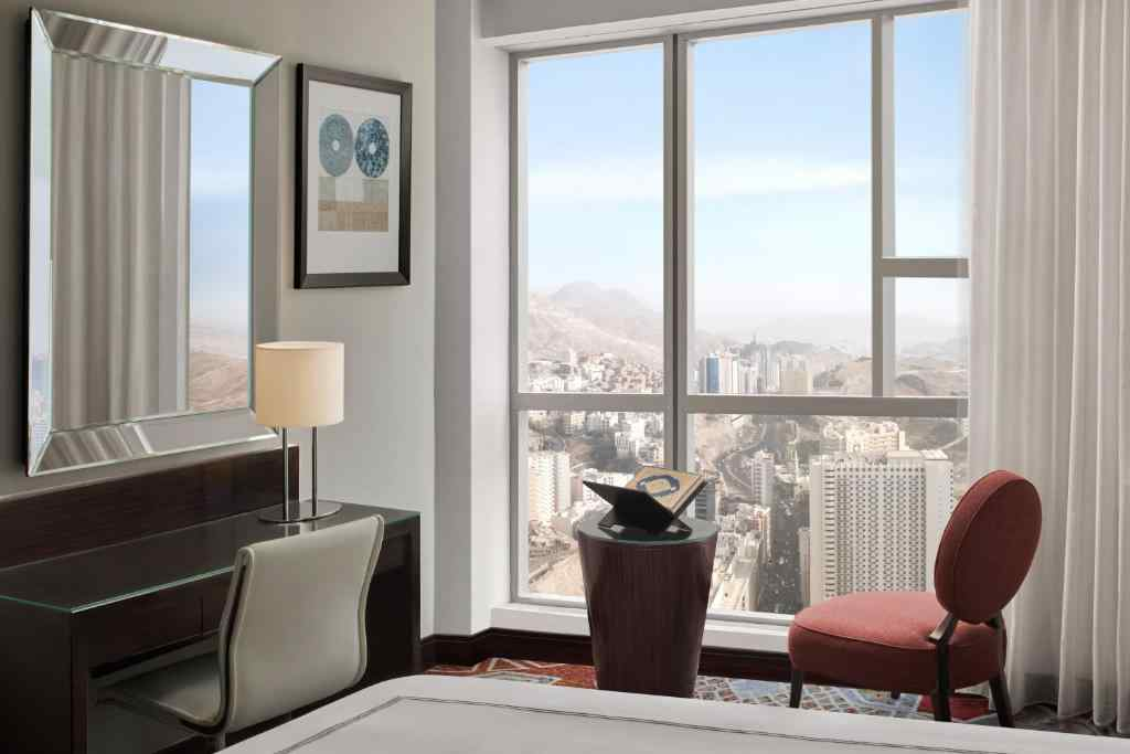 Classic Triple Room with city View
