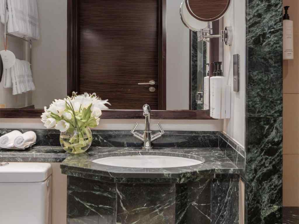 Junior Suite with city view