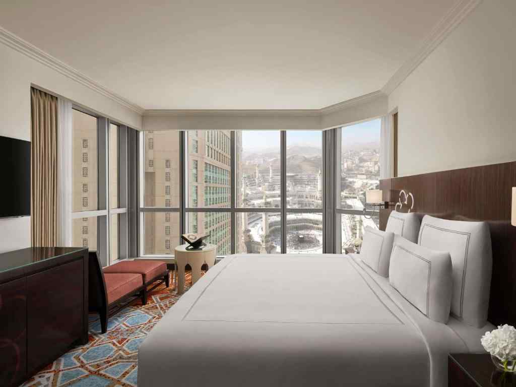 Junior Suite with city view