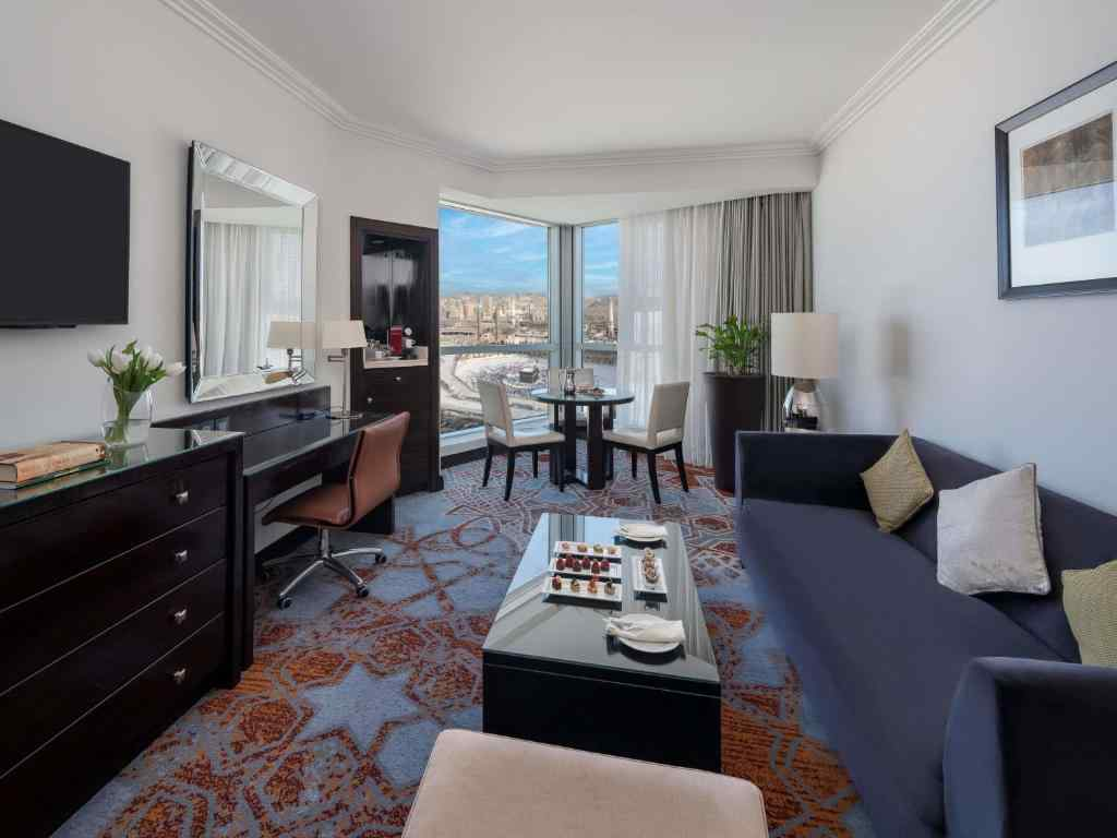 Junior Suite with city view