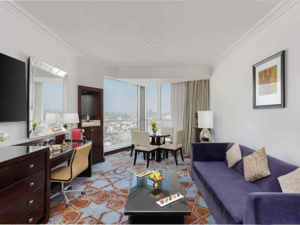 Junior Suite with city view