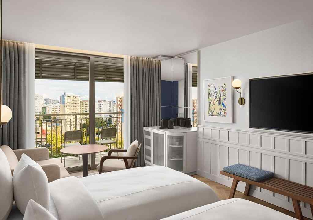 Deluxe Double or Twin room with city view