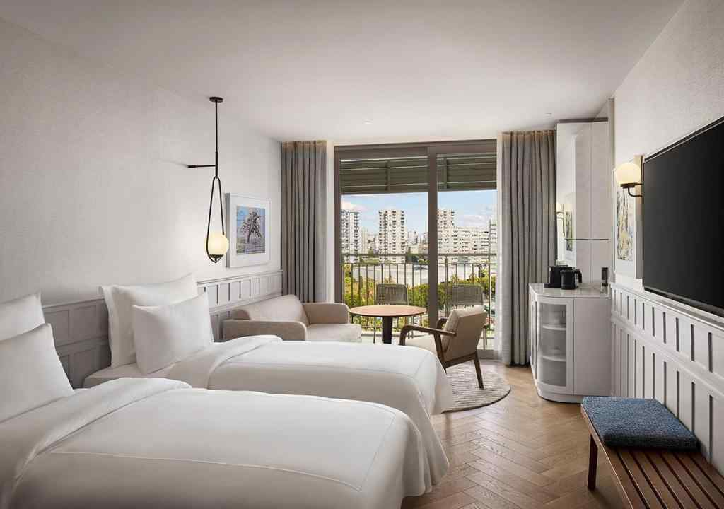 Deluxe Double or Twin room with city view