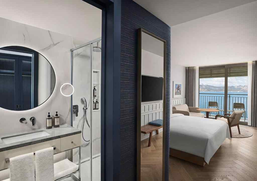 Dexluxe Double or Twin room with Sea view